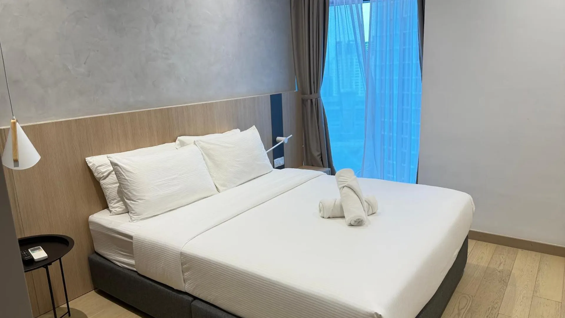 Apartment Night Home At Eaton Residences Klcc Kuala Lumpur Malaysia