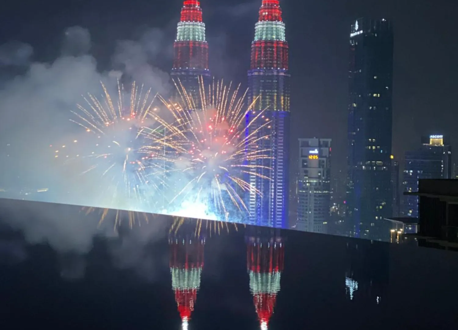 Night Home At Eaton Residences Klcc 쿠알라룸푸르 0*,