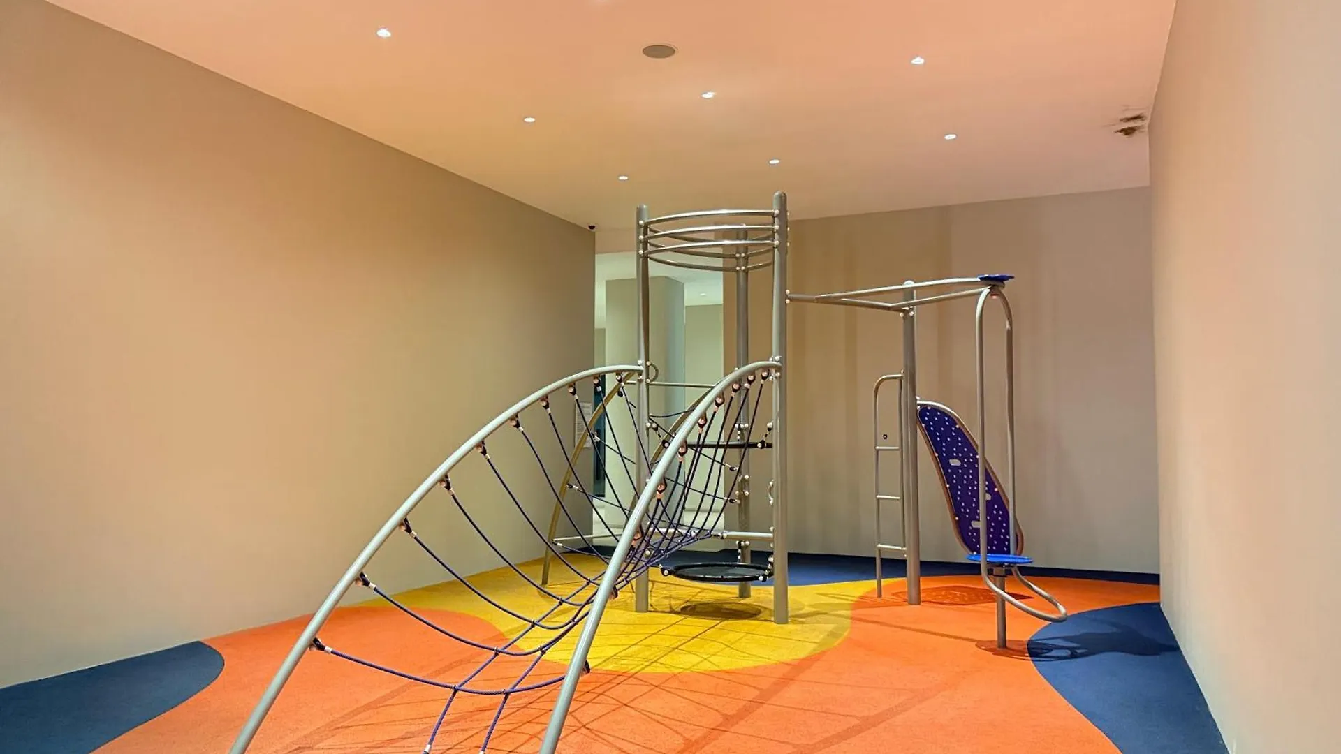 Night Home At Eaton Residences Klcc 쿠알라룸푸르