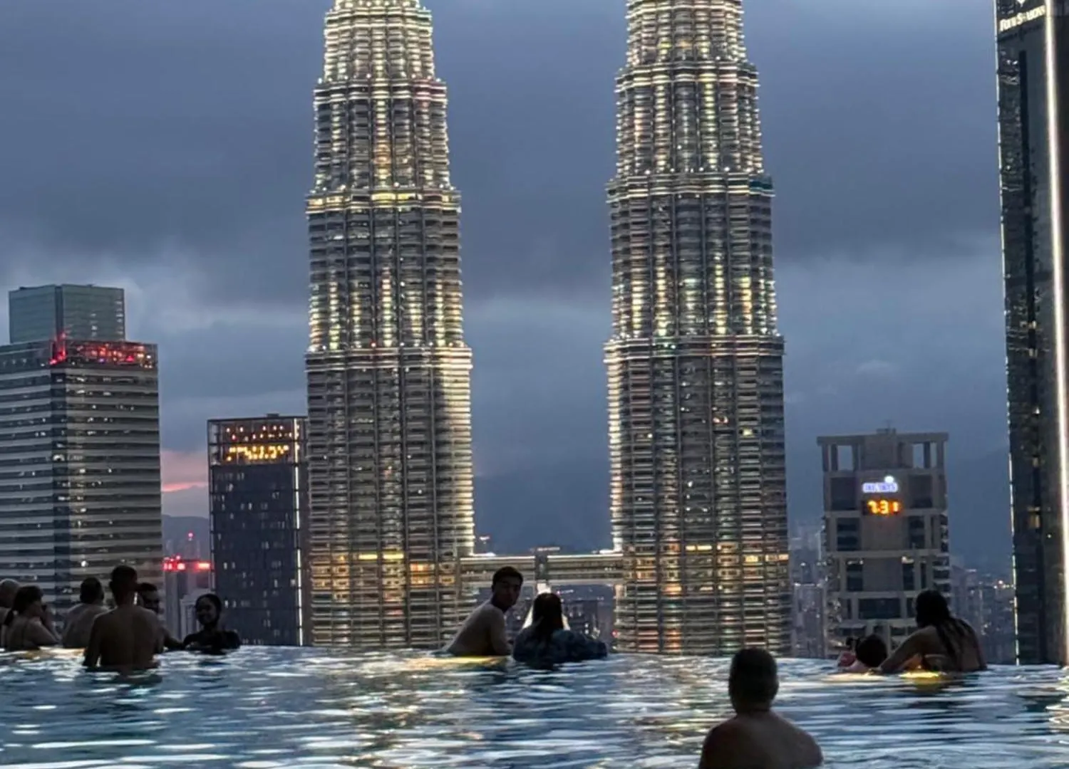 Night Home At Eaton Residences Klcc 쿠알라룸푸르 0*,  말레이시아