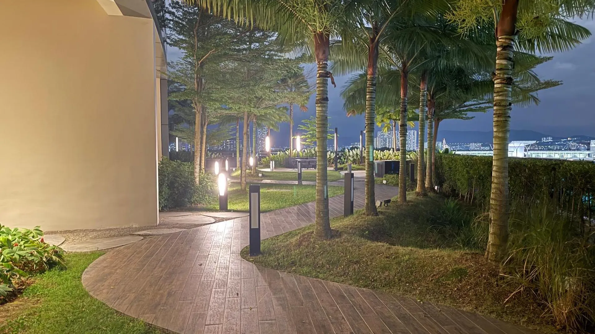 Night Home At Eaton Residences Klcc Kuala Lumpur 0*,