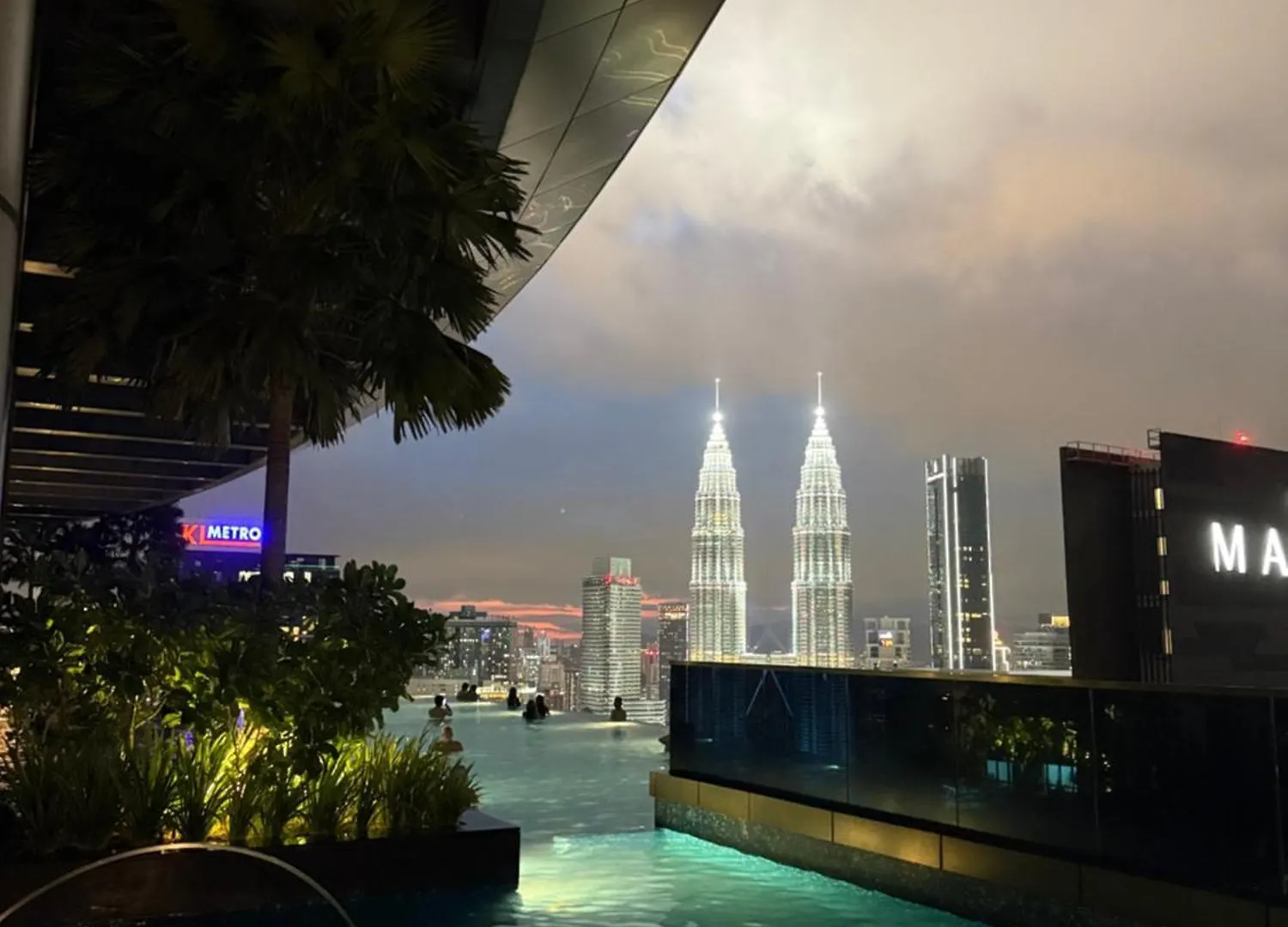 Apartment Night Home At Eaton Residences Klcc Kuala Lumpur Malaysia