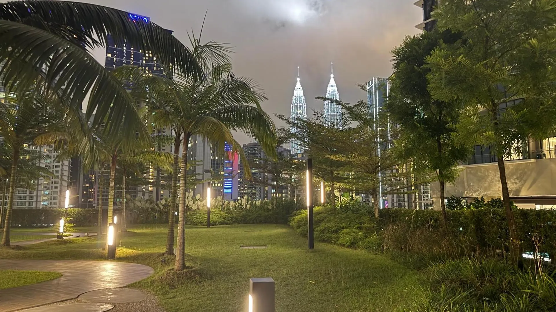 Night Home At Eaton Residences Klcc Kuala Lumpur Apartment
