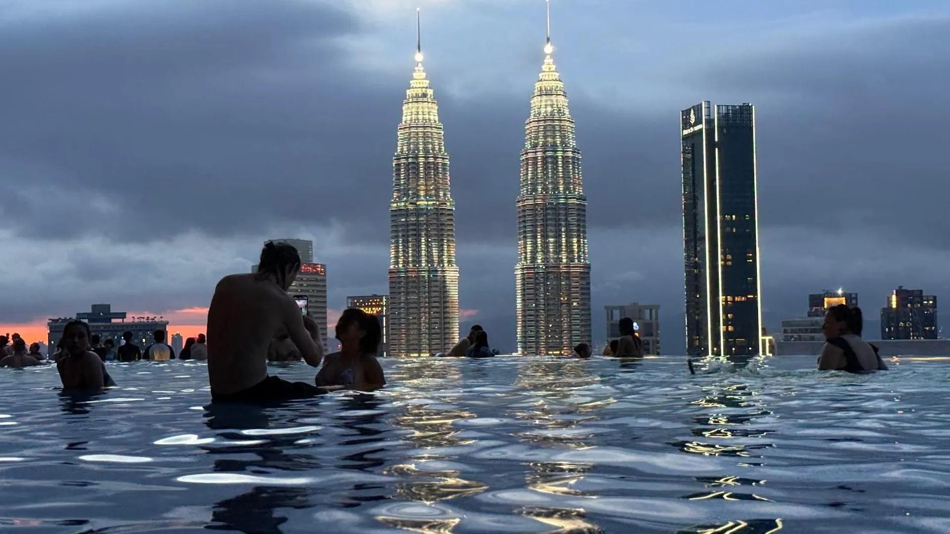 Apartment Night Home At Eaton Residences Klcc Kuala Lumpur