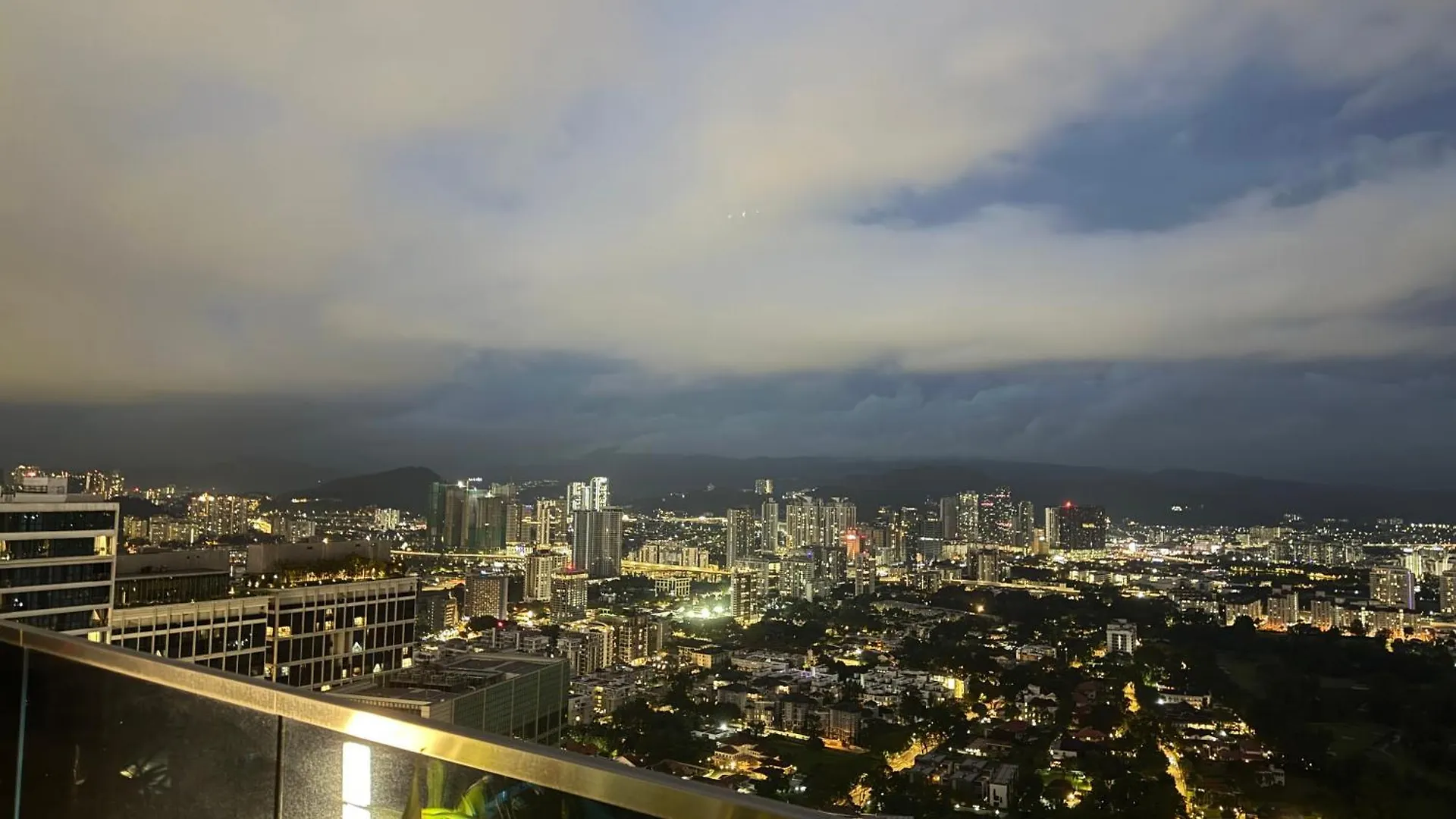 Night Home At Eaton Residences Klcc Kuala Lumpur Malaysia